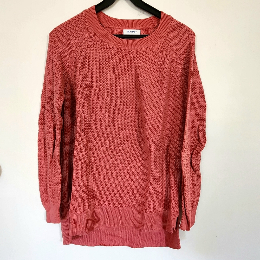 Salmon Colored Old Navy High-Low Sweater in Size Large
